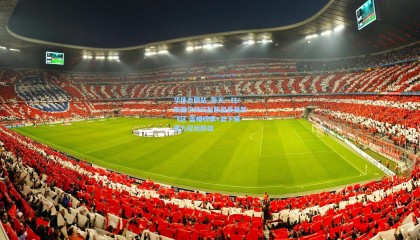 华体会网站_擎天一柱！斯图尔特筑起联盟最强禁飞区 盖帽榜眼+篮下威慑力冠绝群雄