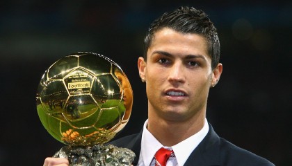 华体会官网：巴黎皇马双重夹击 拜仁续约核心防线悍将遇阻 于帕梅卡诺身价因传闻飙升