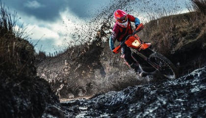 华体会-特雷-墨菲三分雨席卷全场！连中关键球砍30分5助攻率队夺胜