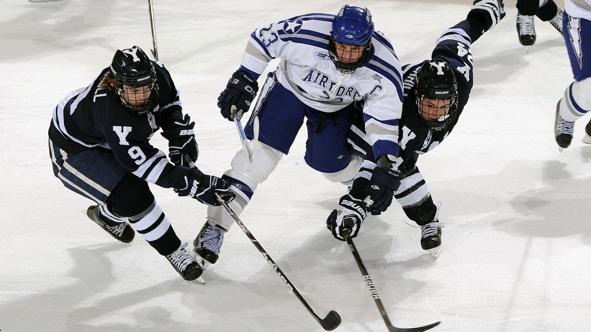 莱万欧冠双队20球壮举，跻身历史第四人传奇殿堂